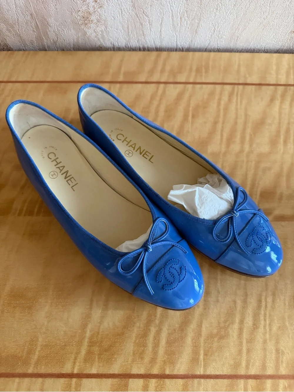 CHANEL Bright Blue Patent Leather Ballet Flats with Bow